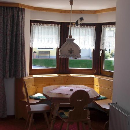 Hotel-Pension Flora Saalbach-Hinterglemm Dış mekan fotoğraf