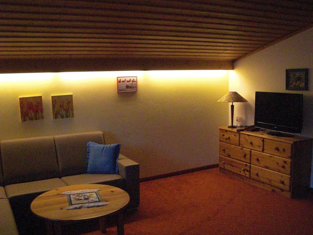 Hotel-Pension Flora Saalbach-Hinterglemm Oda fotoğraf