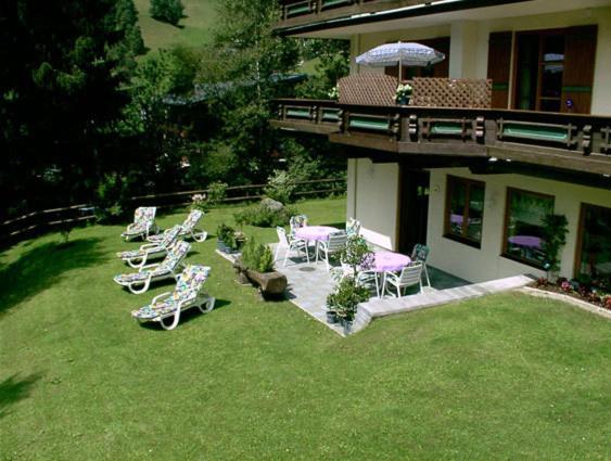 Hotel-Pension Flora Saalbach-Hinterglemm Dış mekan fotoğraf