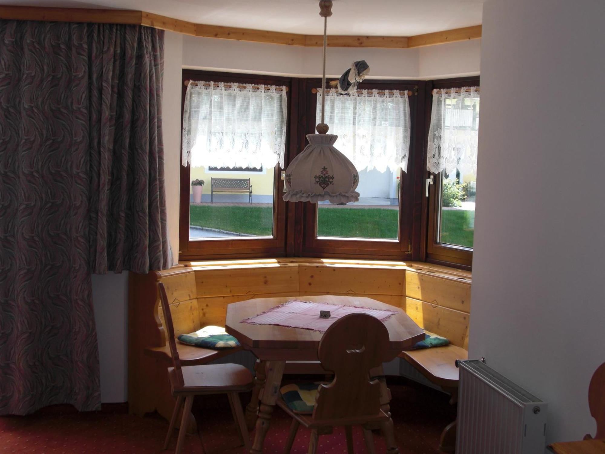 Hotel-Pension Flora Saalbach-Hinterglemm Dış mekan fotoğraf